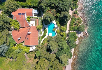 Waterfront residence with private pool - Island of Krk